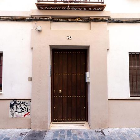 Holi-Rent Gonzalez Cuadrado Apartment Sevilla Bagian luar foto