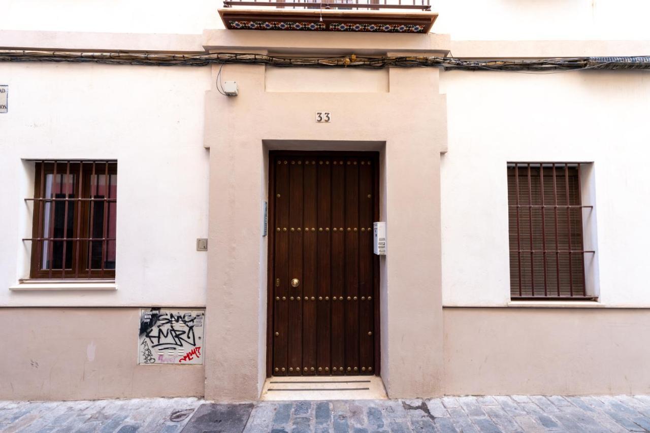 Holi-Rent Gonzalez Cuadrado Apartment Sevilla Bagian luar foto