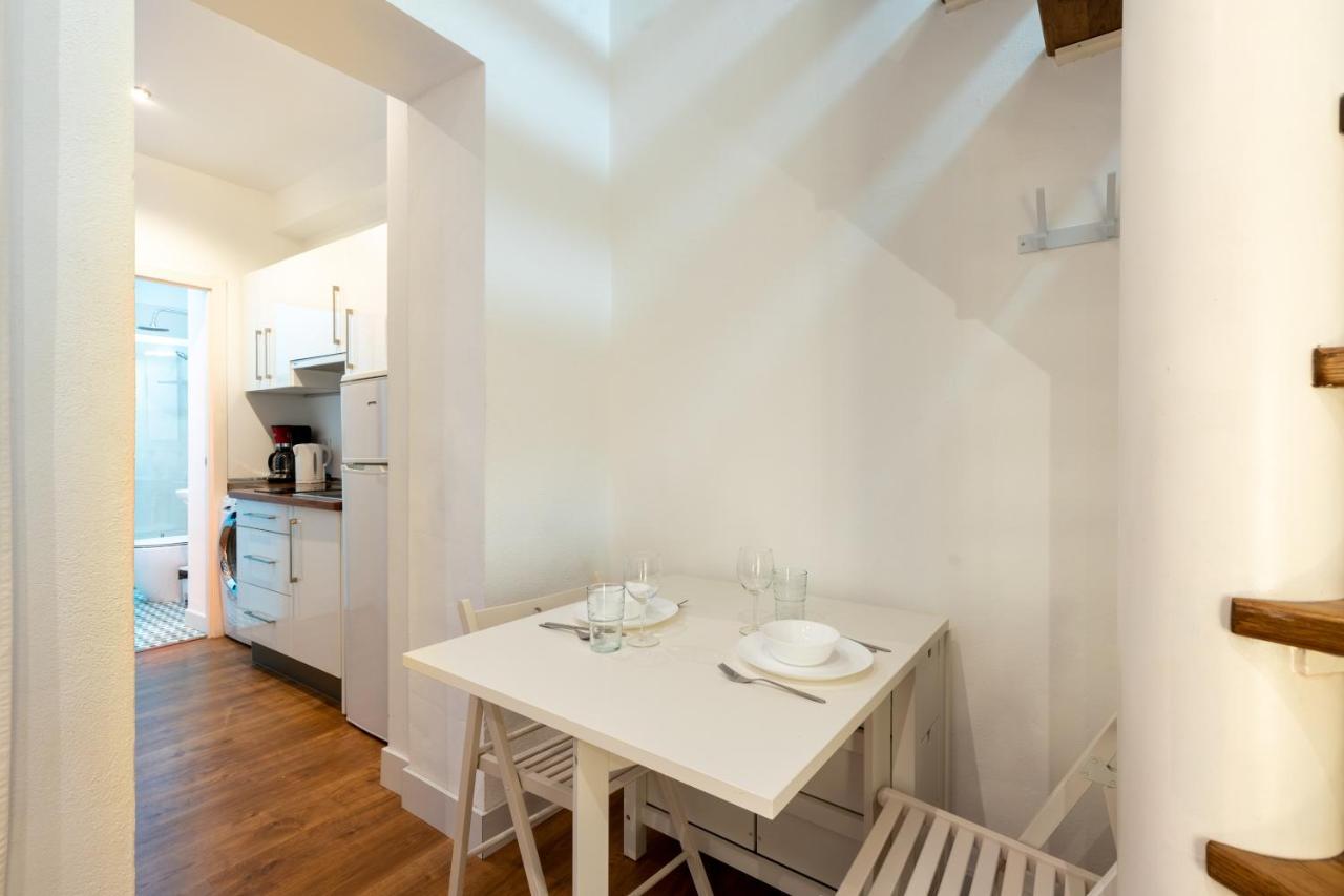 Holi-Rent Gonzalez Cuadrado Apartment Sevilla Bagian luar foto