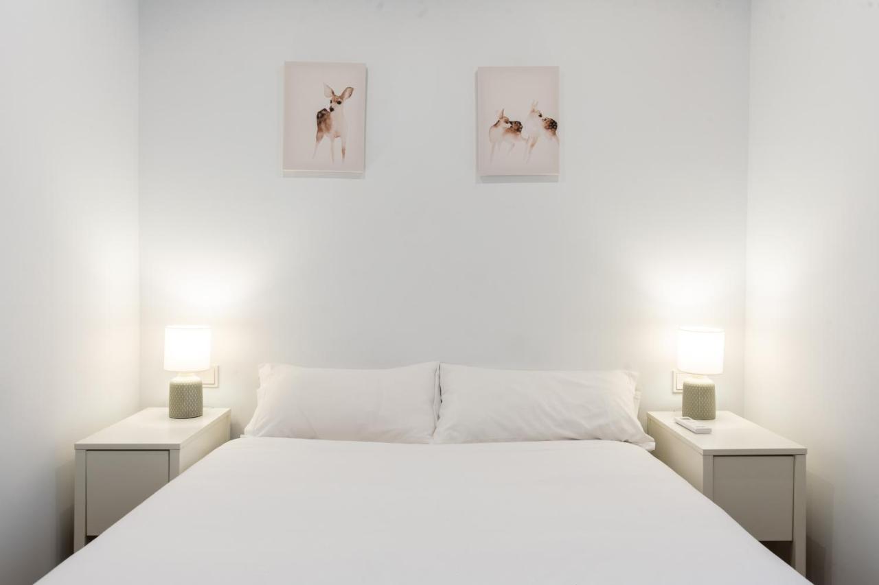 Holi-Rent Gonzalez Cuadrado Apartment Sevilla Bagian luar foto